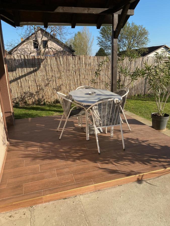 Apartmani Mira Palić Eksteriør billede